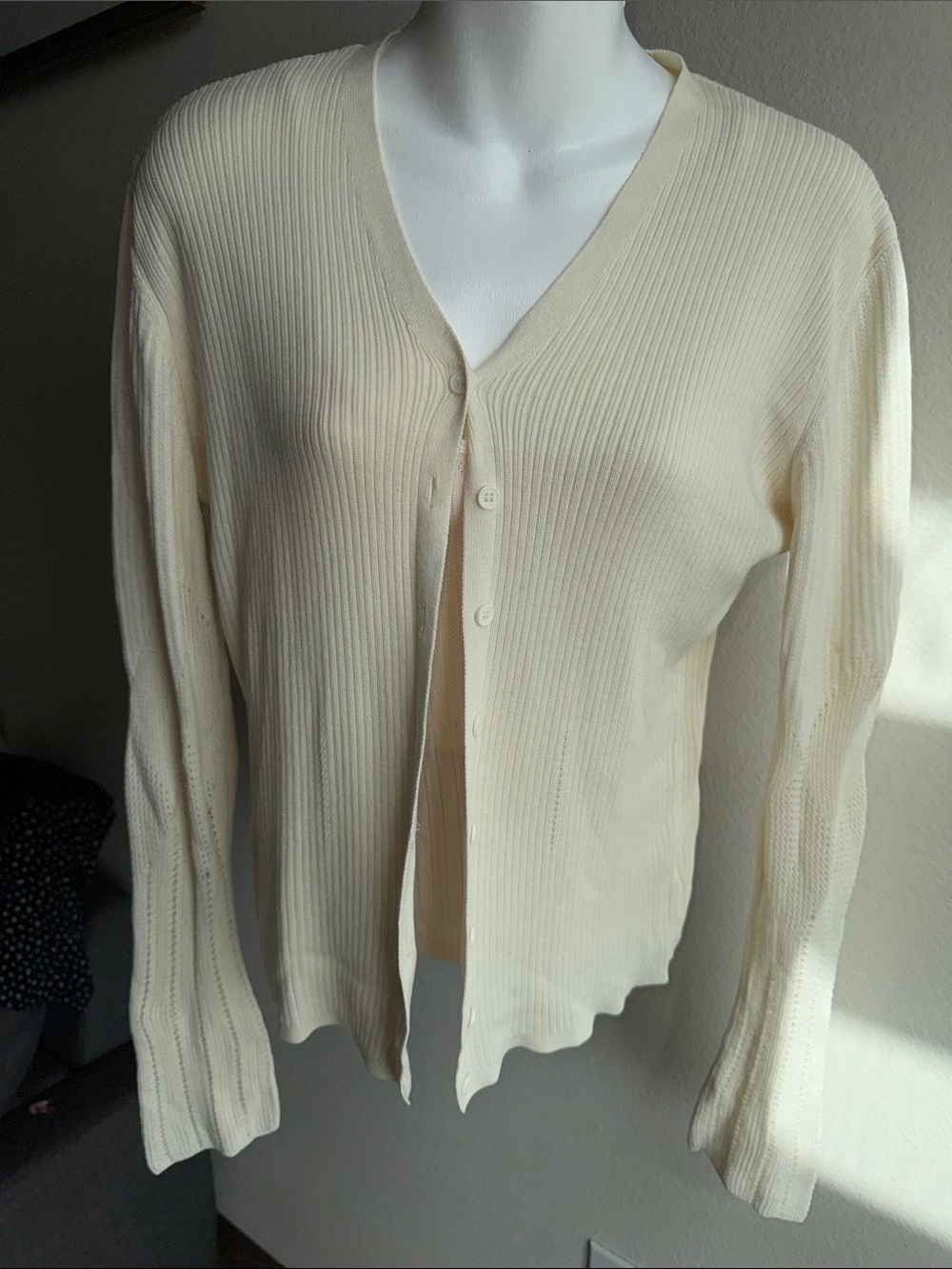 Vintage Guess button up sweater size L
